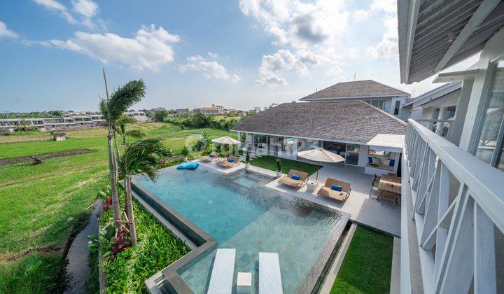 Villa Mewah 2 Lantai Dengan 4 Kt Pemandangan Sawah Di Canggu HS 1