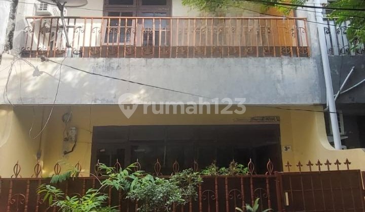 Beautiful 2-Story House for Sale in Jakarta