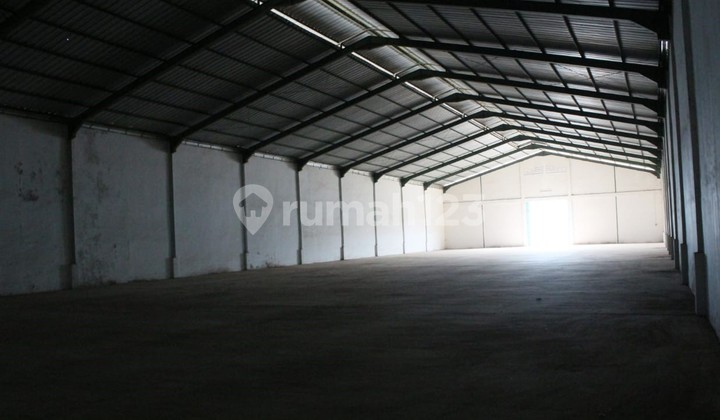 For Rent, Warehouse with Strategic Location, Ready to Use in Kosambi, Tangerang. For Rent, Warehouse with Strategic Location, Ready to Use in Kosambi, Tangerang.