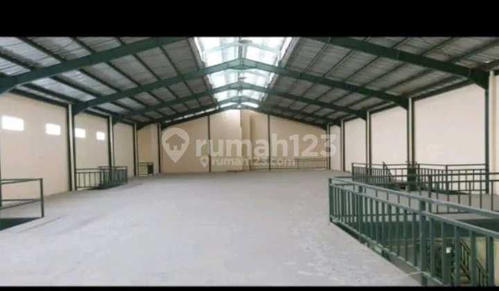 For Rent 2-Story Warehouse in North Jakarta For Rent 2-Story Warehouse in North Jakarta