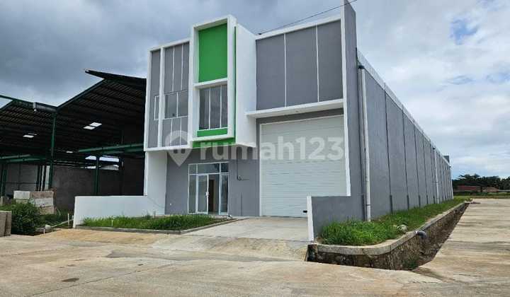 Dijual Gudang Baru Type Aster Lengkap dengan Kantor 2 Lantai Di Surya Grand Cisoka