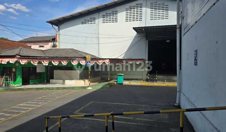 Warehouse for Rent, Ready to Use, Strategic Location in Bitung Tangerang. Warehouse for Rent, Ready to Use, Strategic Location in Bitung Tangerang.