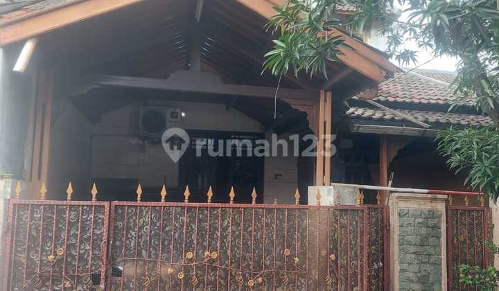 Rumah 2 Lantai Bebas Banjir di Perumahan Taman Tytyan Indah Bekasi