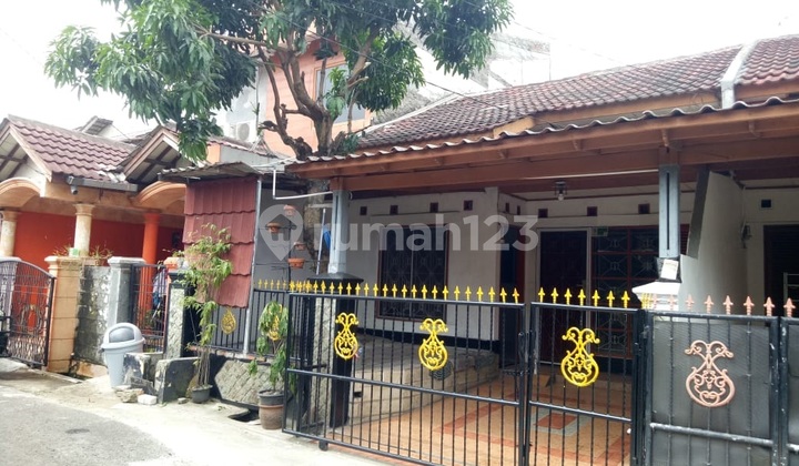 Nice House Unfurnished SHM in Dukuh Zamrud East Bekasi 2