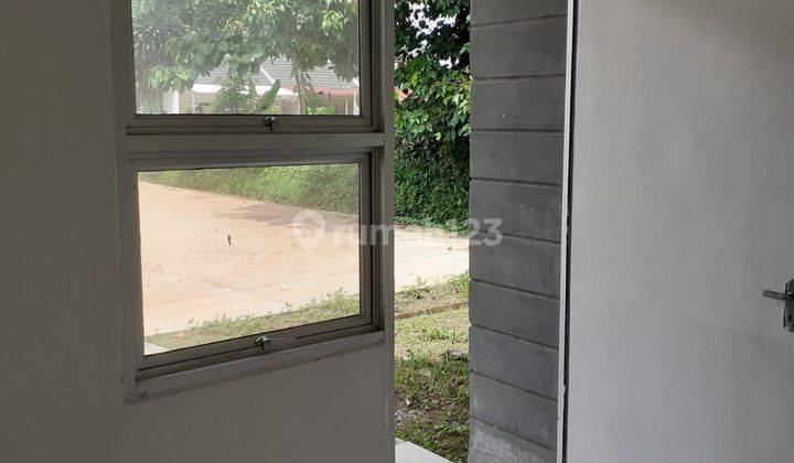 ruang tamu perumahan subsidi graha kencana sukamaju