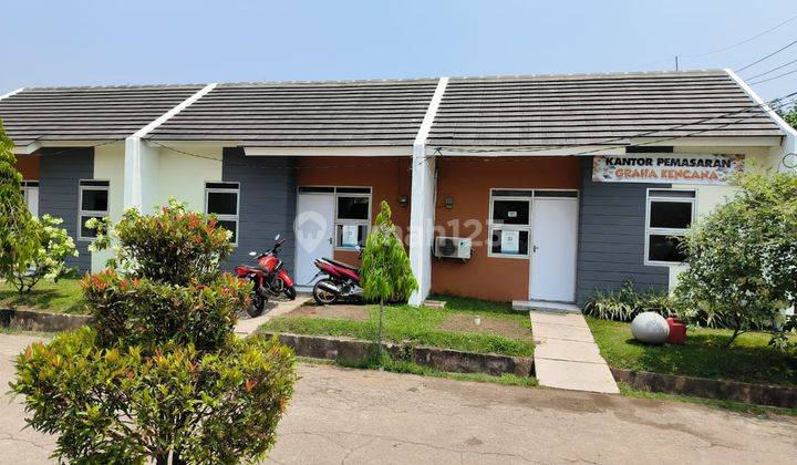 tampak depan perumahan subsidi graha kencana sukamaju