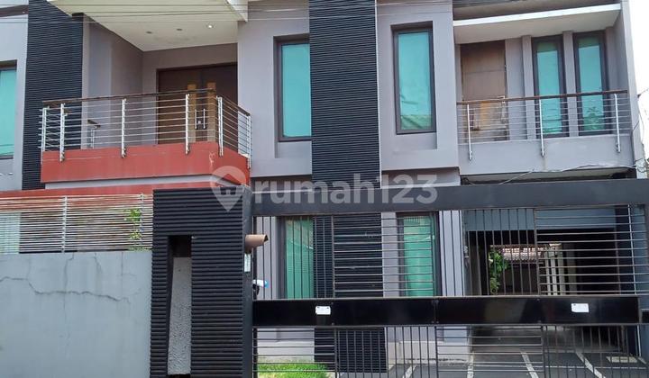 Rumah Mewah 2 Lantai di Cibubur Jakarta Timur Rumah Mewah 2 Lantai di Cibubur Jakarta Timur