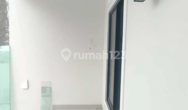 Newly Built Strategic Ready-to-Occupy House 2