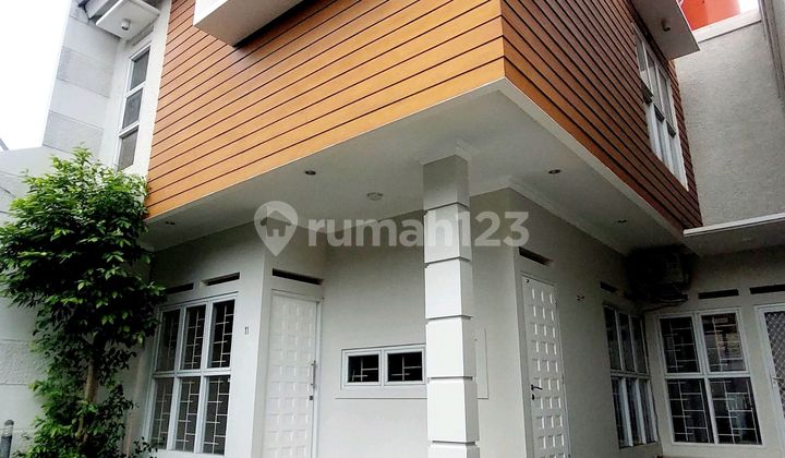 Rumah Cantik dan Terawat Siap Huni di Tebet Rumah Cantik dan Terawat Siap Huni di Tebet