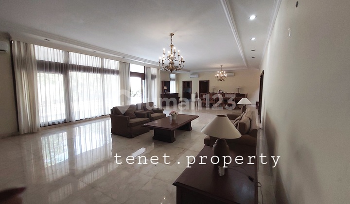 Classic Comfortable and Quiet House in Patra Kuningan Area Classic Comfortable and Quiet House in Patra Kuningan Area