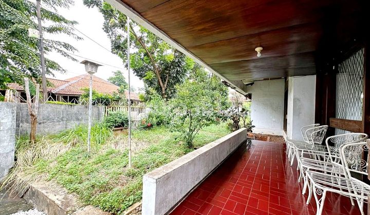 Rumah Lama Dalam Kompleks Lingkungan Tenang 2