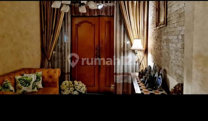 Rumah 2 Lantai, Belum Lama di Renovasi, Puri Flamboyan Rempoa, Strategis, Tidak Banjir, Nego 2