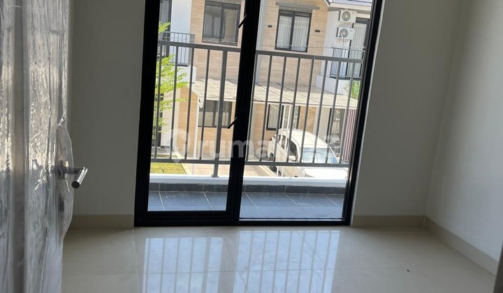 Rumah 2 Lantai Modern Siap Huni di Grand Sharon 2