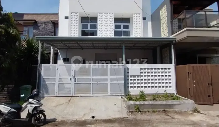 Rumah Kost2an 2 Lt di Komplek Buah Batu Regency