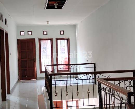 Rumah 2lt Murah Di Antapani Jl.masuk 2mobil 1