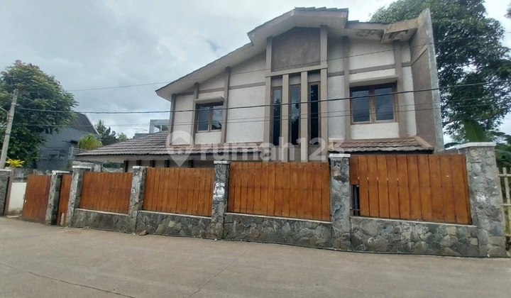 Rumah Mewah 2Lt di Dekat Dago Pakar Rumah Mewah 2Lt di Dekat Dago Pakar