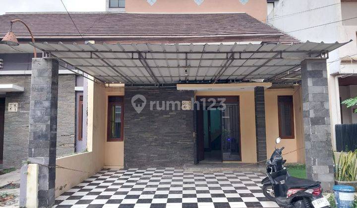 Rumah Modern 1,5 Lantai di Komplek Elit 1km Ke Stt Telkom Buahbatu 1