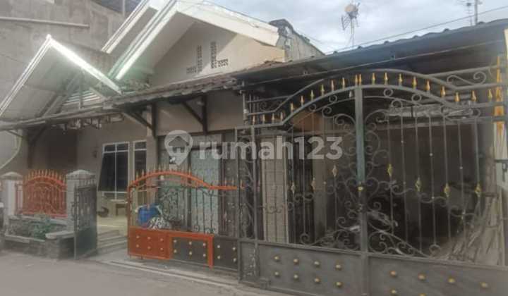 Guaranteed Cheap House in Jatihandap Suitable for Business 1