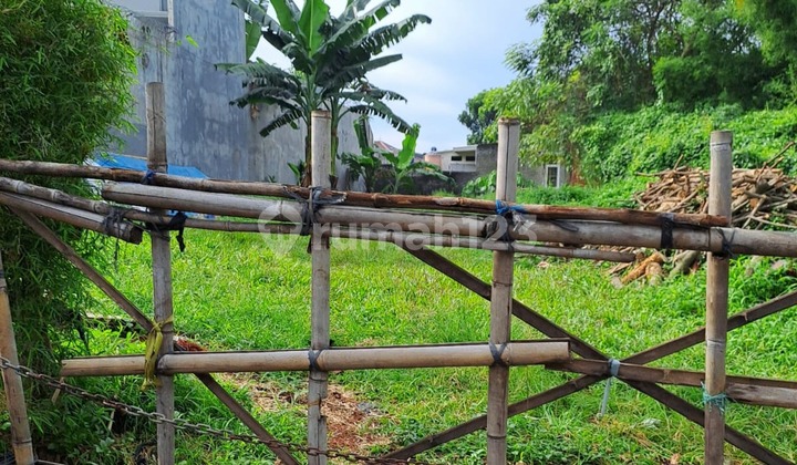 lahan kosong di pinggir jalan utama Lebak Bulus