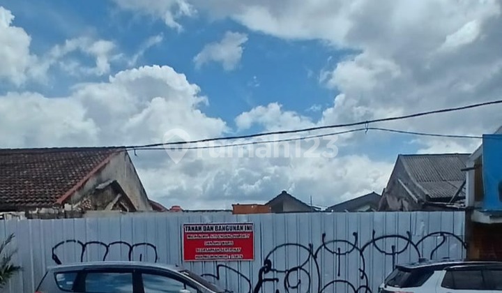 Roadside land for business, with 2200W electricity.