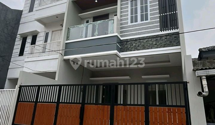 Rumah On Progess Design Modern, Tomang, Jakarta Barat