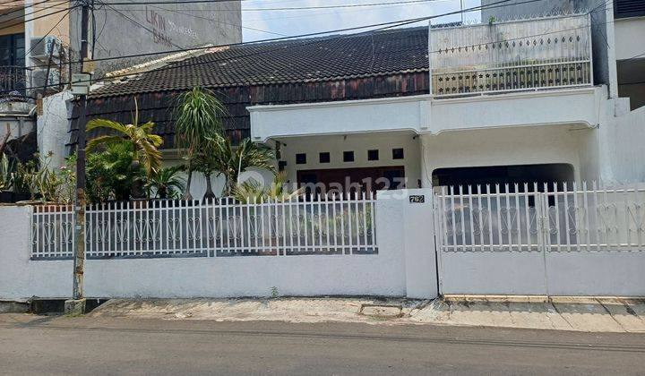 Rumah lokasi Strategis Cocok untuk Kost Tomang Jakarta Barat 1