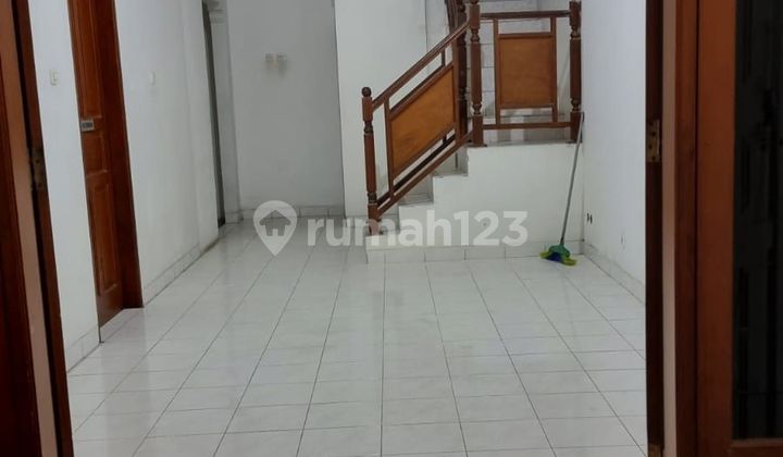 Rumah 2 Lantai, Bagus dan terawat, Mandala Tomang, Jakarta Barat 2