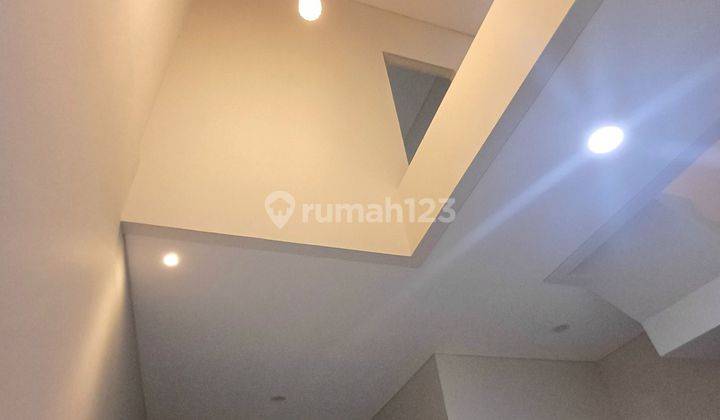 Rumah Design Minimalis Elegan 3 Lnt, Hero Tomang, Jakarta Barat 2