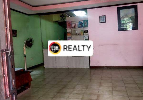 Rumah 2 Lantai Lokasi Strategis di Tomang Jakarta Barat 2