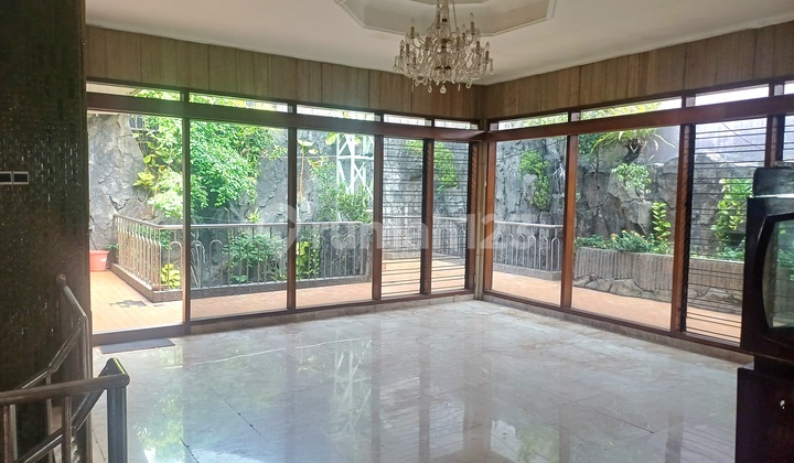 Rumah Cantik Unik, Vibes Old Money, Tomang Jakarta Barat 2