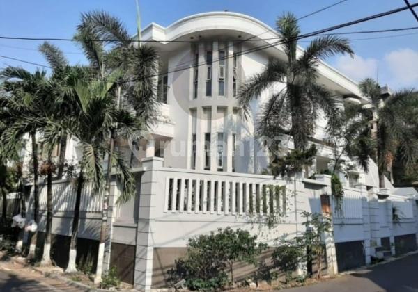 Jual Rumah Mewah 3 Lantai, Nyaman, Cideng Jakarta Pusat