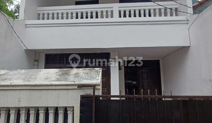 Rumah Terawat 2 Lantai, Strategis & Nyaman, Tomang, Jakarta Barat Rumah Terawat 2 Lantai, Strategis & Nyaman, Tomang, Jakarta Barat