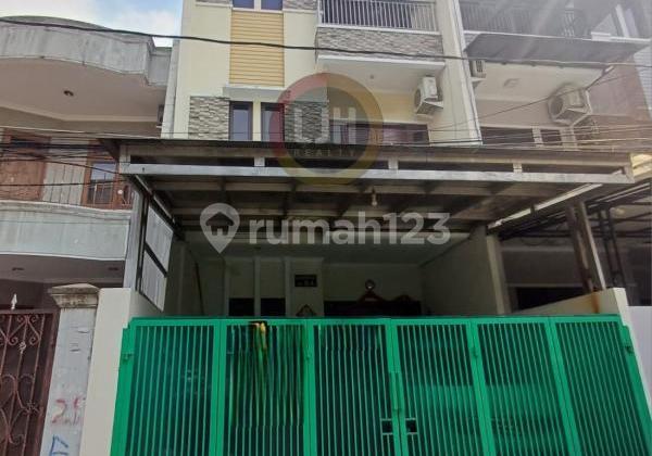 Good Price House, 3 Floors Ready to Occupy, Tomang Hero, West Jakarta