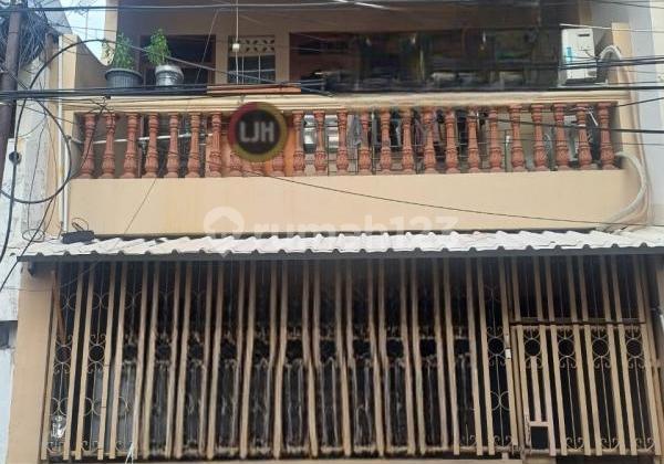 Rumah 2 Lantai Siap Huni, Tomang, Jakarta Barat