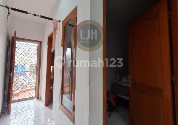 House for sale in Petojo, Central Jakarta. 2