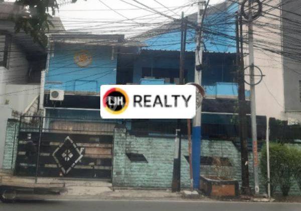 RUMAH 2 Lantai jalan 3 mobil di Tomang , Jakarta Barat 1