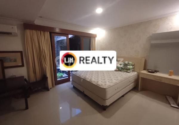 Beautiful Aesthetic House, Rare Find, in Tomang West Jakarta