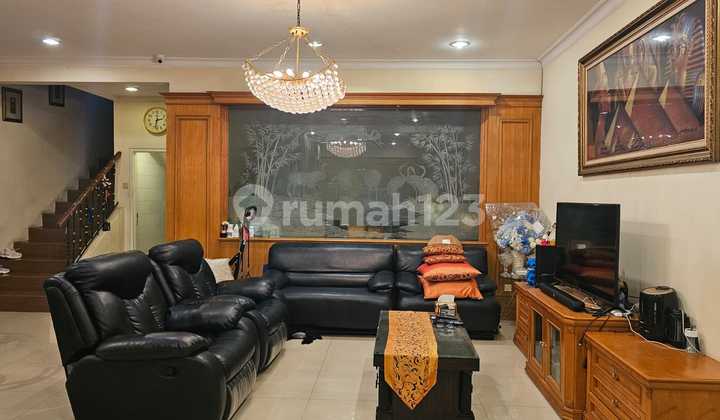 Dijual Rumah Siap Huni Di Puri Indah, Lt 200m Lb 350, Shm, Semi Furnished