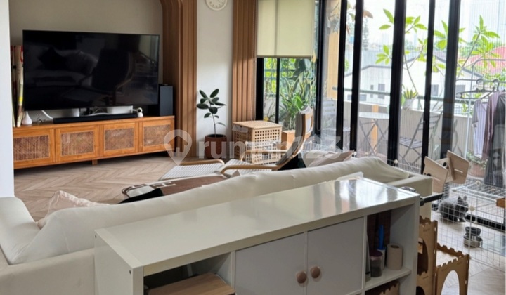 Dijual Apartemen Permata Safir 2 Br, 119M2, Semi Furnished, Siap Huni