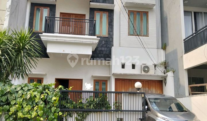 Dijual Rumah @ Puri Indah, Lt 161M2, Lb 250M2, Selatan, SHM