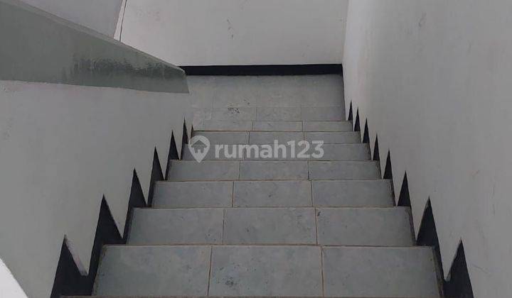 Di Jual Rumah Minimalis 2½ Lantai Lebak Timur Surabaya... 2