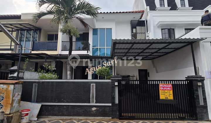 Rumah Mewah Taman Modern, Jakarta Timur