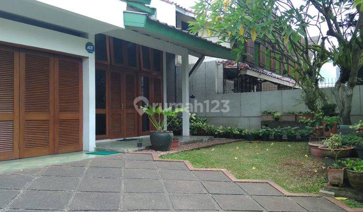 Rumah Mewah 2 Lantai di Kawasan Elit Puri Indah, Jakarta Barat 2