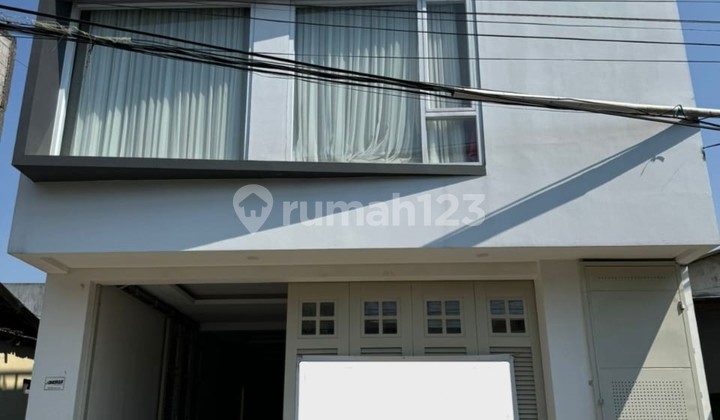 Modern 3-Storey House in Pondok Kelapa, East Jakarta
