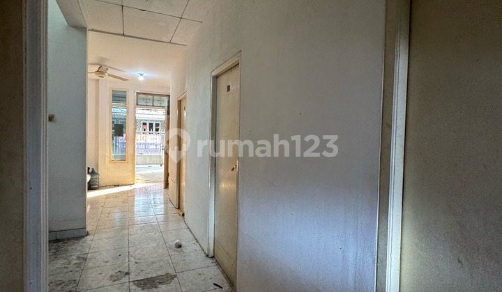Rumah Janur Kuning Butuh Renovasi Ex Kost di Kelapa Gading