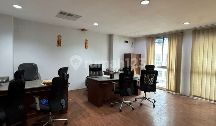 4.5-Storey Linked Shophouse Front and Back Cempaka Putih