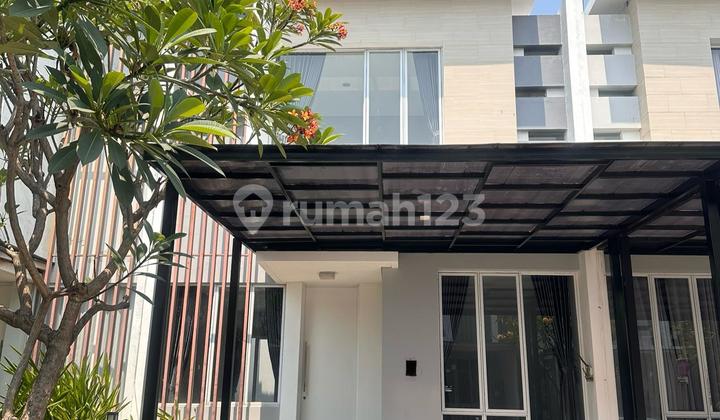 Rumah 2 Lantai Cluster Yarra JGC