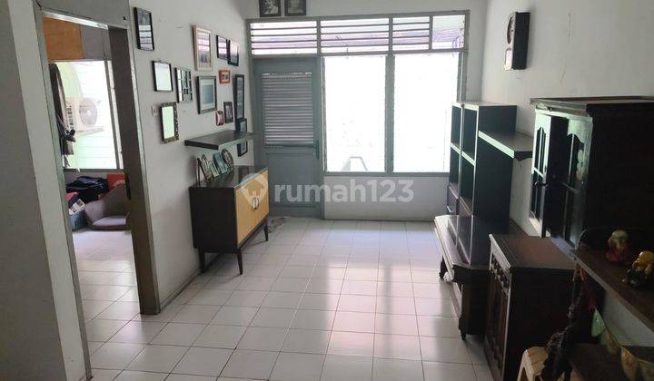 Dijual Rumah Modern 2 Lantai Furnished di Pelepah Indah, Kelapa Gading 1