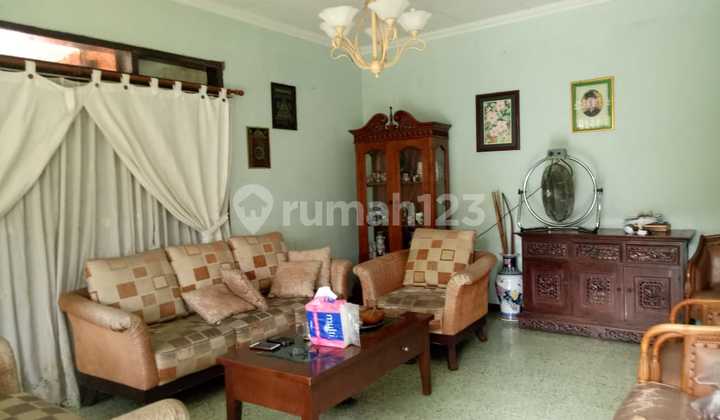 Rumah 2,5 Lantai Di Kebayoran Baru, Jakarta Selatan