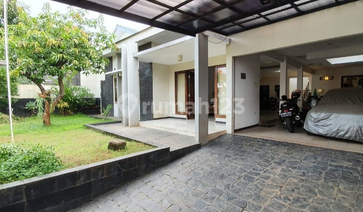 Rumah Bagus 2 lantai SHM Cinere, Jakarta Selatan